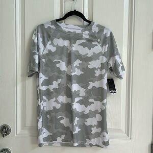 Xersion Boy’s short sleeve shirt